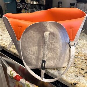 Stylish White Tote Bag with lots of room!